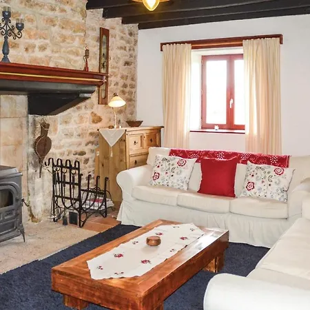 Σπίτι διακοπών Beautiful In With Wifi Montaudin